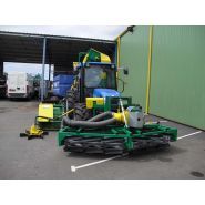 Machine cidricole équipée de 2 tapis de nettoyage à tétines