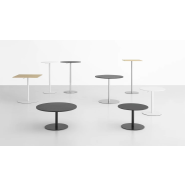 Table basse minimaliste et fonctionnelle pour zones d'accueil_2