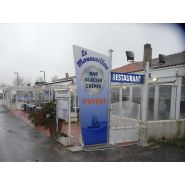 Totem d'intérieur ou d'extérieur sur mesure, idéal pour les boutiques - OUEST ENSEIGNES_2