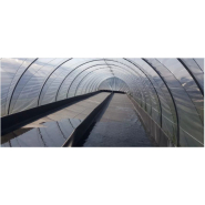 Tunnel agricole avec aération par glissement de bâche