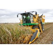 Arracheuse oxbo 2460 - oxbocorp - longueur sans tête 8.53 m - largeur 3.43 m_3