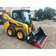 Godet polyvalent avec attache universelle BOBCAT