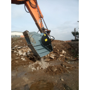 Godet concasseur  pour pelle de 15 à 25 tonnes CBF 70_2