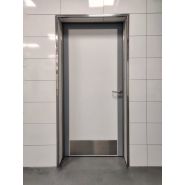 Porte sur mesure en polyéthylène SP130 pour vestiaires et sanitaires
