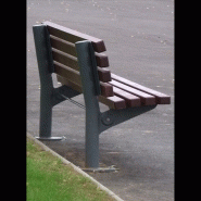 Banc public en bois Orca Ariane - lames en bois exotique et piètement en aluminium_2