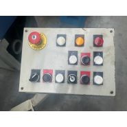 Fraiseuse industrielle avec tête bi-rotative et table de 1200 mm