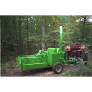 Broyeur-déchiqueteur de branches  à 6 couteaux radiaux de 300 mm  - SUPER-PAIN 900 Option T avec entraineur hydraulique_2
