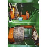 Machine de traitement rapide et efficace pour grandes grumes