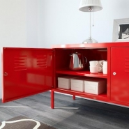 Armoire verrouillable Ikea PS en métal rouge 119x63 cm