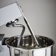 Équipement de pétrissage pour pâte élastique et homogène