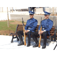 Banc public Roda UM320 - piètement en fonte ductile et lattes en bois tropical finition acajou_2