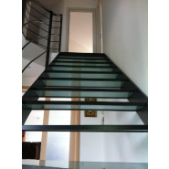 Escalier avec marches en verre - Service global de la conception à la pose_2