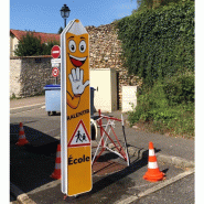 Totem panneau crayon écoles_2
