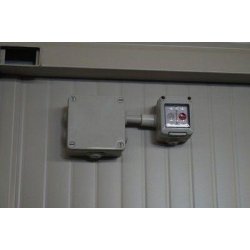 Monobloc sanitaire WC PMR raccordable - Structure acier galvanisé - 205cm x 205cm x 247cm