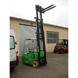 Chariot élévateur d'occasion - électriques - 1 à 8 tonnes - modèles révisés et garantis