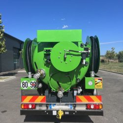 Combiné hydrocureur maniable 6T & 7.5T - Débit 90L/min à 175bars à 37L/min à 400bars - Cuve jusqu'à 4500L