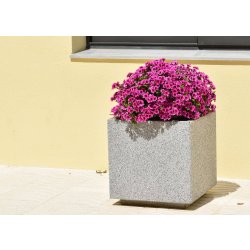 Jardinière Kube UM1372 - béton préfabriqué gris granite - aspect rugueux