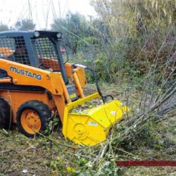 Débroussailleuse Série DC pour chargeuse