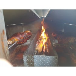Tournebroche double sur remorque au feu de bois, modèle fermé - guinet