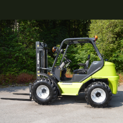 Chariot Élévateur Tout-Terrain TW25 pour le BTP et l'agriculture en Isère et Rhône Alpes -   disponible en achat neuf et en location de courte à longue durée