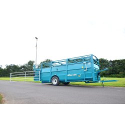 Rollvan 59 - Remorque bétaillère Rolland - PTAC 7800 kg - Système plain-pied hydraulique et sécurité optimale