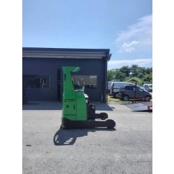 Chariot à mât rétractable BT RRE250 3544 - disponible en occasion et en location de courte à longue durée