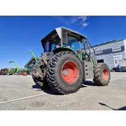 Fendt 824 S4 Profi - Poste inversé - Tracteur forestier haute performance 240 CV