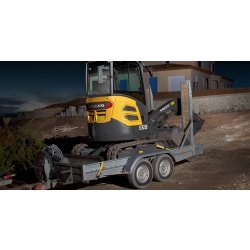 Ecr25d pelles compactes volvo 2 490 - 2 960 kg / 15,6 kw