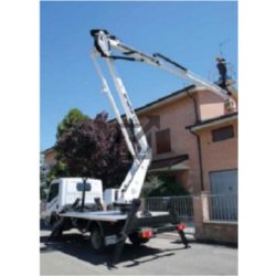 Snake 189 sur nissan camion nacelle - oil & steel france - 17,8m