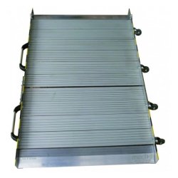 Rampe pliante en aluminium - largeur 82 cm - poignée, roulettes et grande capacité de charge jusqu'à 650 kg
