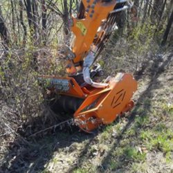 Broyeur forestier TFXL et TFXL-UX – Pour pelles de 5 à 7.5 tonnes, avec outils fixes réversibles et marteaux flottants