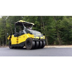 Bw 28 RH Rouleau à pneumatiques - Bomag - poids 8500 kg - Largeur de travail 2042 mm