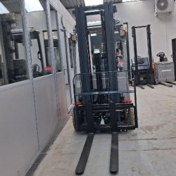 Chariot élévateur HELI lithium 1.6T triplex 4.8m - Neuf