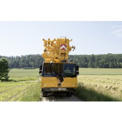 Grue automotrice LTM 1050-3.1 - Liebherr - Capacité de charge max 50 t - Flèche jusqu'à 38 m - 3 essieux