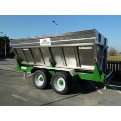 Remorque agricole avec cuve inox Vendrame - charge 14 000 kg - transport raisins et produits agricoles
