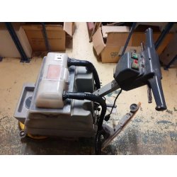 Autolaveuse à câble Numatic TT345T - entièrement révisée pour sols carrelés, peints ou béton lisse