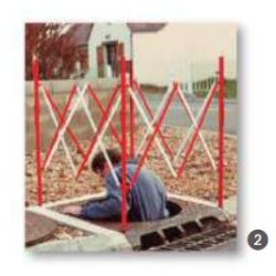 Barrière de chantier extensible en polyéthylène haute densité - Multigate - balisage 2 m, transportable et rétroréfléchissante