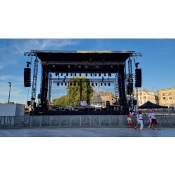 Scène mobile performante et polyvalente - MOV'IN 120+ pour petits et moyens festivals