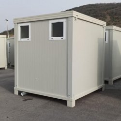 Bloc sanitaire préfabriqué de chantier - WC, lavabo double avec eau froide et chaude, et espace douche - Assemblé en France