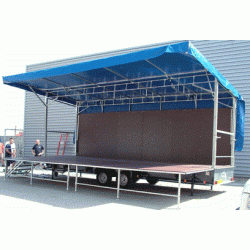 Scène mobile en aluminium - Modèle Solenzara - 45 m² - 1 pente - Conception légère et résistante