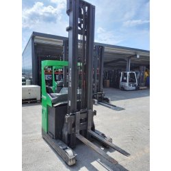 Chariot à mât rétractable BT RRE160 1568 - disponible en occasion et en location de courte à longue durée
