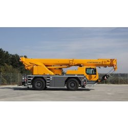 Grue automotrice LTM 1040-2.1 - Liebherr - capacité de charge max 40 t - flèche télescopique jusqu'à 35 m
