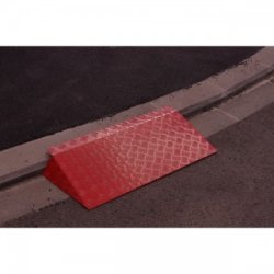 Rampe de seuil PRAG - Aluminium - 54 x 77 cm - Bords évasés - Résistante jusqu'à 300 kg