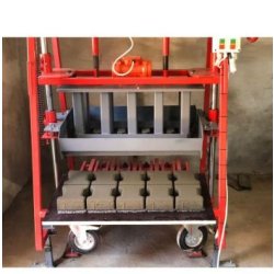 Pondeuse à parpaings multifonction permettant la production de 1680 parpaings par jour - RÉF. DGI01-ET
