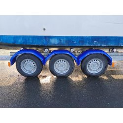 Remorque bateau triple essieux 3x1600 kgs - PTAC 3,5t - Sun Way TBT16 - Coques jusqu'à 8,55m
