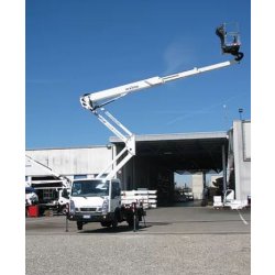 Camion nacelle Snake 2010 - 20 m - 10 m de déport - Nissan Cabstar 120 cv - Catégorie 3.5T
