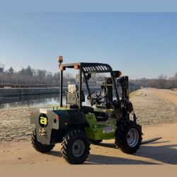 Chariot Élévateur Tout-Terrain compact, puissant TW16  idéal pour les espaces restreints et les terrains difficiles en Rhône-Alpes et Isère   -  disponible en achat neuf et en location de courte à longue durée