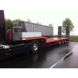 Remorque porte-engins Maxtrailer - référence 6400 - semi-remorque 3 essieux - 48T PTC - suspension pneumatique