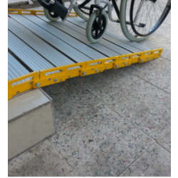 Rampe pour handicapé amovible Roll Up 90 cm - Aluminium modulable et anticorrosion