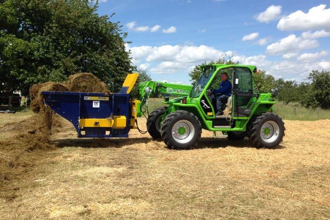 Dérouleuse pailleuse DE450 KP - Warzée SA - balles jusqu'à 1200 kg - polyvalente avec kit paillage optionnel_3